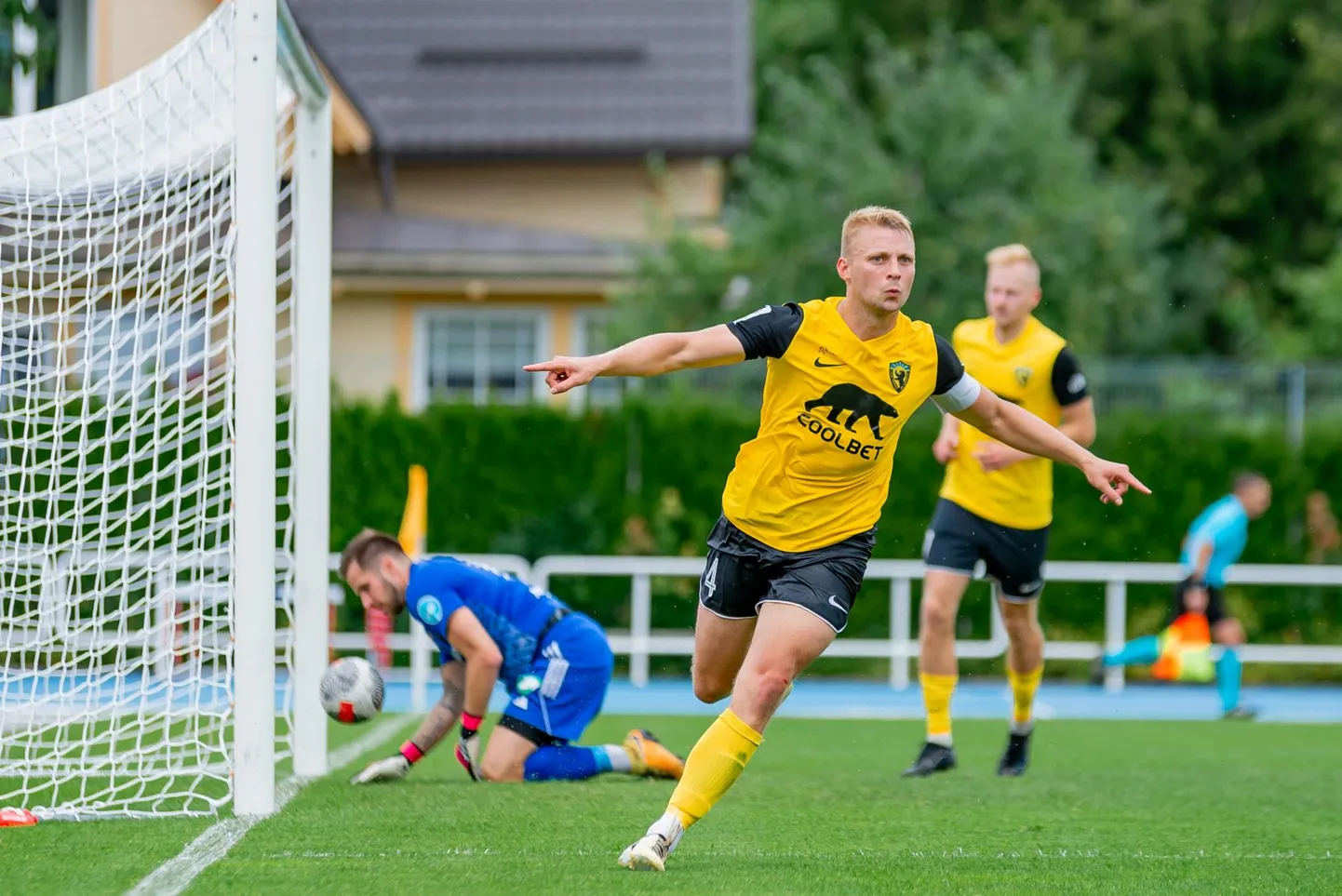 Vapruse kapten Magnus Villota jätkab suvepealinna rivistuses.