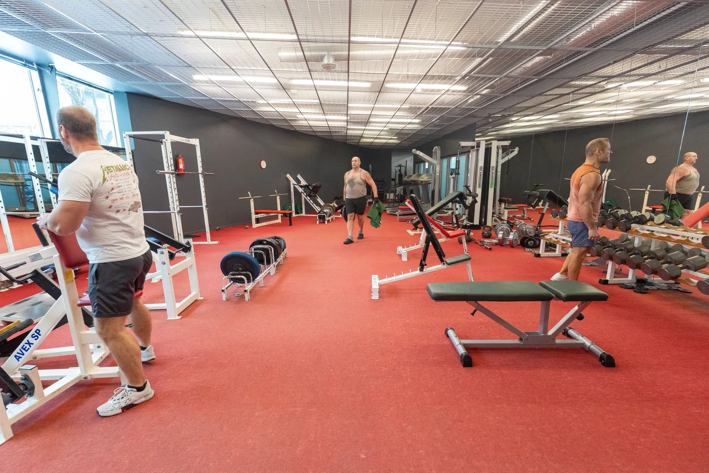 E-piim spordihalli jõusaal.