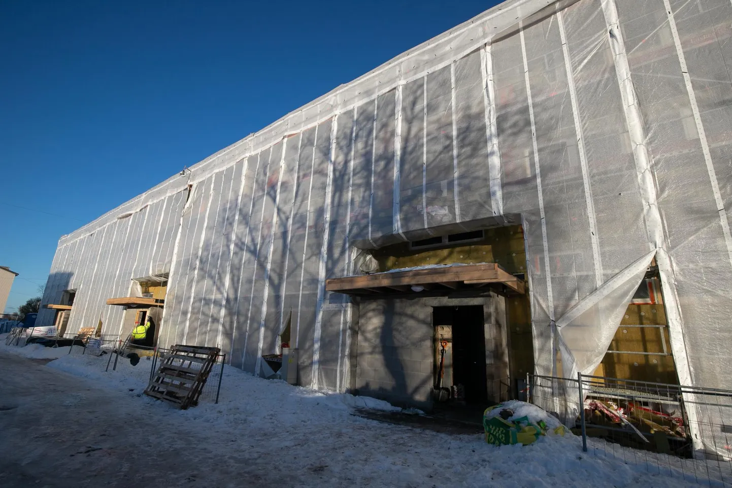 Kortermaja renoveerimine, pilt on illustratiivne.