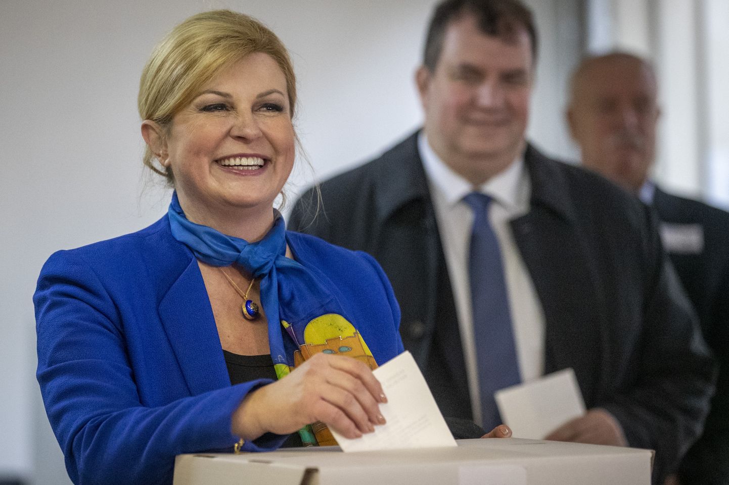Horvaatia ametisolev riigipea Kolinda Grabar-Kitarović presidendivalimistel hääletamas.