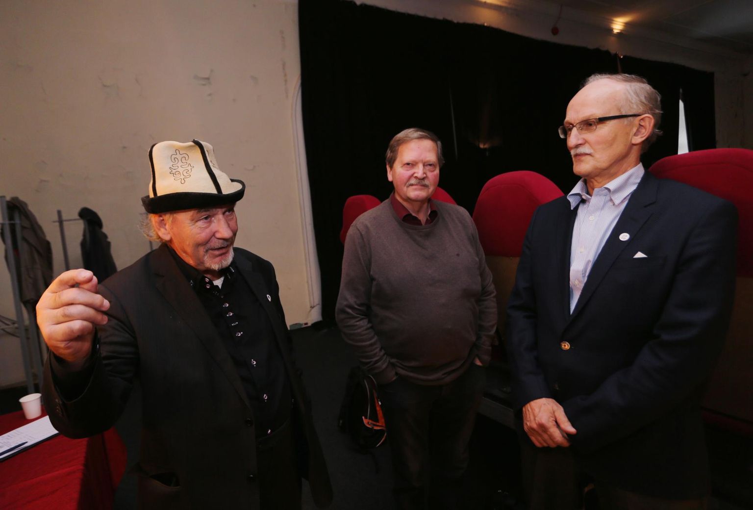 RSRi vilistlaste (vasakult) Toomas Alatalu, Rein Toomla ja Eimar Rahumaa karjäär on seotud rahvusvaheliste suhetega.