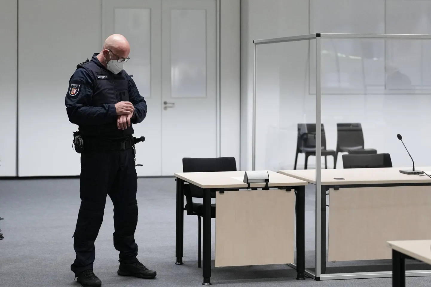 96-aastasest natsikuritegudes süüdistatavast Irmgard Furchnerist eile Itzehoe kohtus tühjaks jäänud koht.