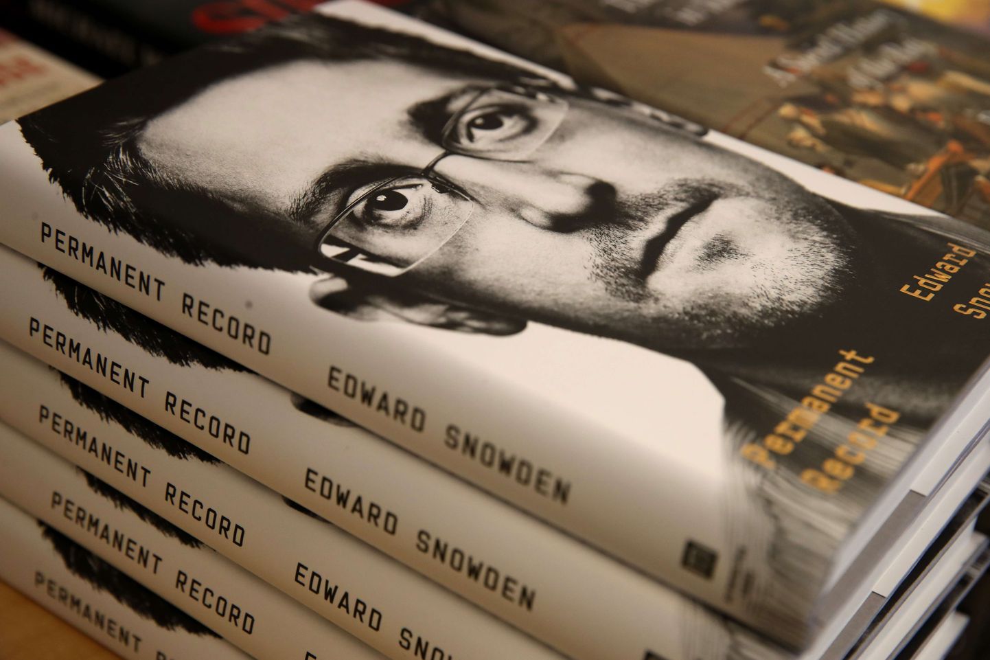 Edward Snowdeni raamat «Permanent Record».