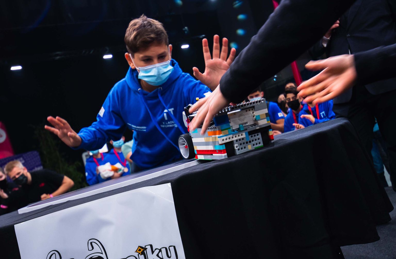 Eelvõistlusel tuleb osaleda Lego Sumo ja Comodule Lego joonejärgimise võistluste puhul, kõikidel teistel võistlustel osalsemiseks võib registreerida otse Robotex internationali keskkonnas.