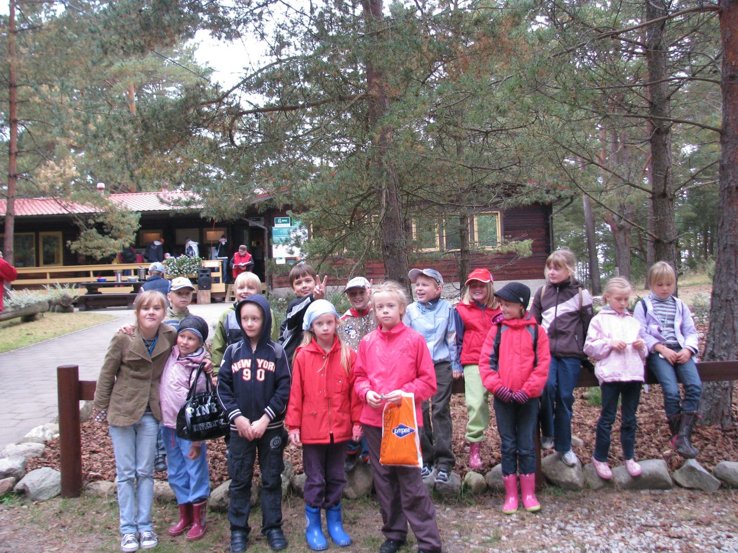 Pärnu-Jaagupi gümnaasiumi algklasside lapsed veetsid päeva Kablis ja Rannametsas.