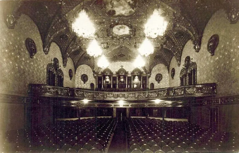 1928 год, зал кинотеатра Gloria Palace.