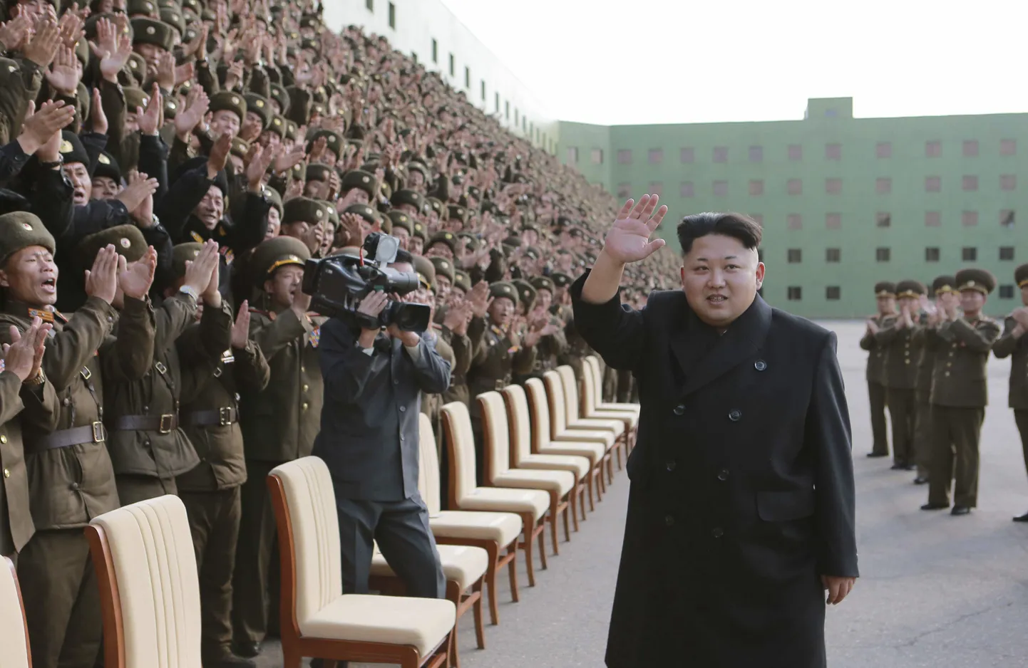 Kim Jong-Un Pyongyangis, foto avaldati üleeile, kuid selle tegemise kuupäeva pole teada.