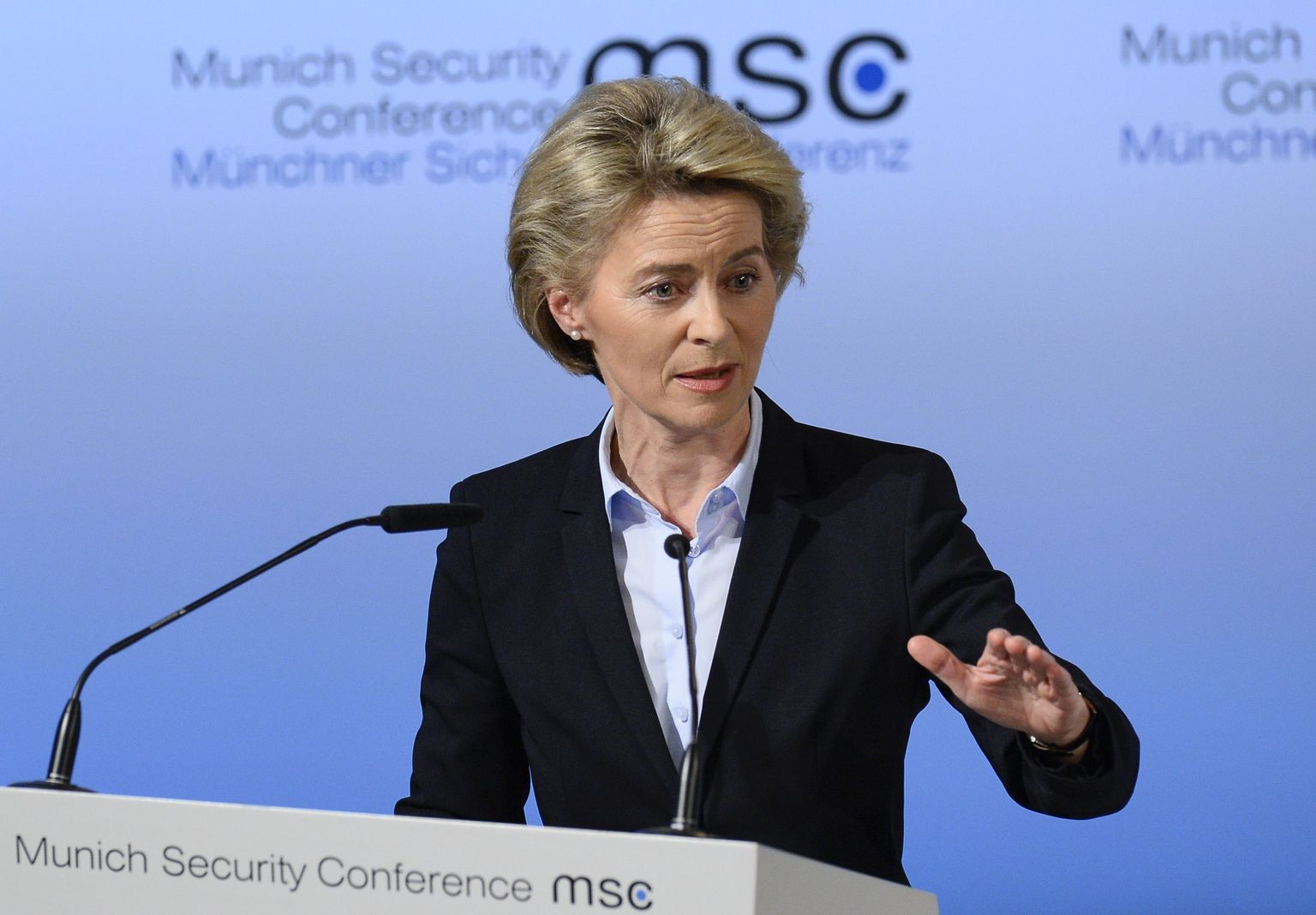 Müncheni julgeolekukonverentsi eilne peoperenaine Saksa kaitseminister Ursula von der Leyen.