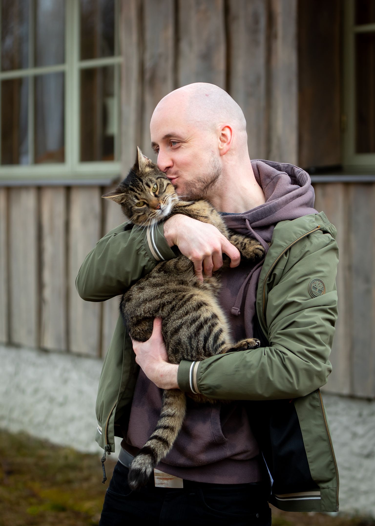 ► ARMASTAB OMA KASSI: 
Einari kassid elavad Saaremaal Turja külas asuvas lapsepõlvekodus. Vahel käib ta seal 
ekstra kasside pärast.