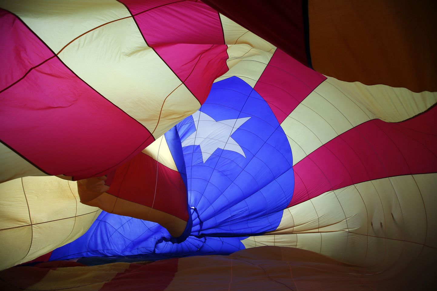 Katalaani lipp õhupallil.