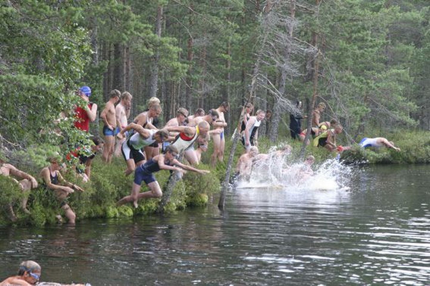 2008. aastal toimus XX Tudu triatlon. Stardipauk oli antud, sportlased hüppasid vette. Nüüd on järg XV Tudu traitloni käes.