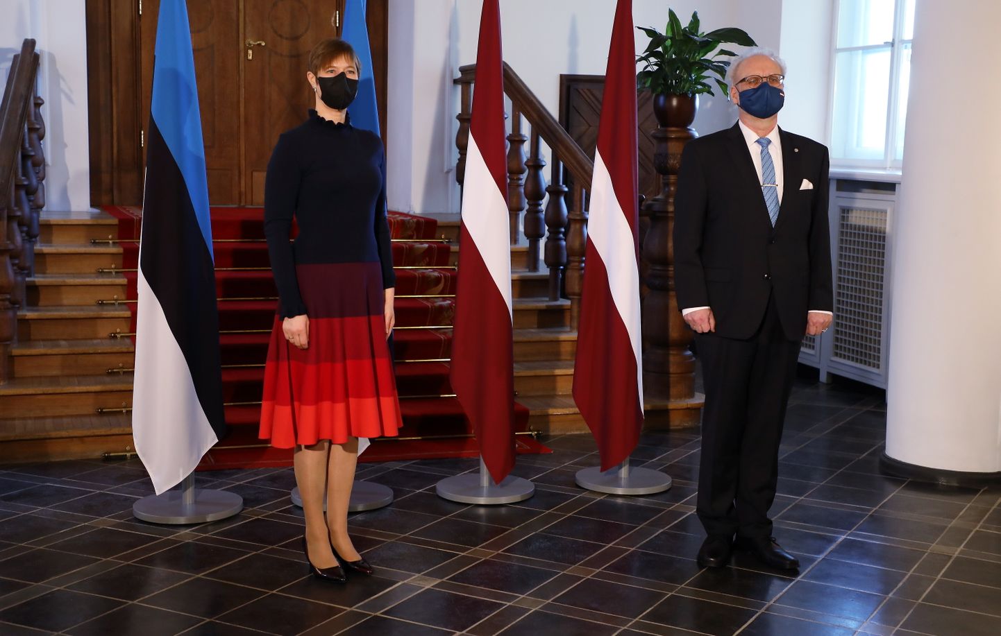 Valsts prezidents Egils Levits un Igaunijas prezidente Kersti Kaljulaida tikšanās laikā Rīgas pilī.