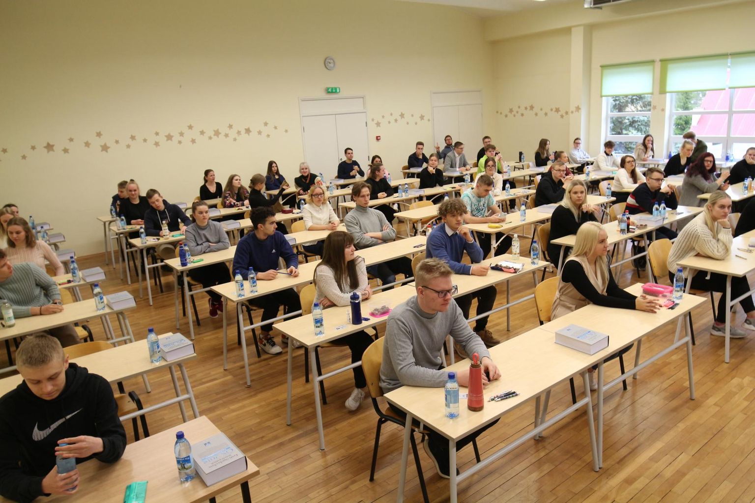 Türi ühisgümnaasiumi noored olid eile nende 171 maakonna abituriendi hulgas, kes asusid sooritama eesti keele riigieksamit.