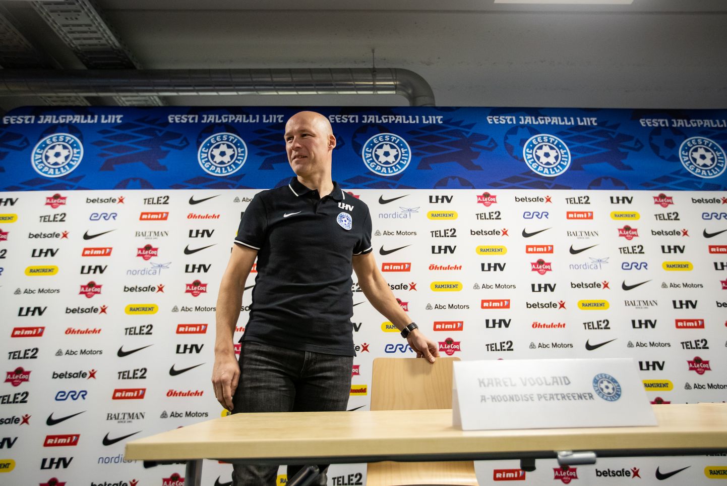 Eesti jalgpallikoondise peatreener Karel Voolaidi pressikonverents.
