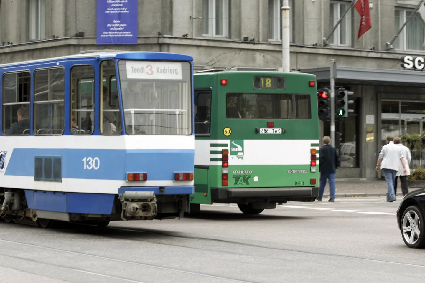 Tramm.