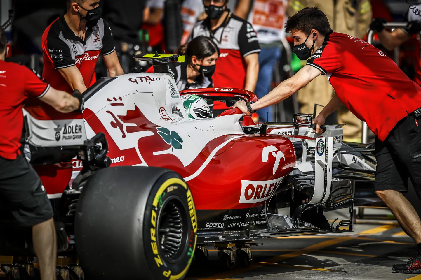 Alfa Romeo vormel Istanbuli ringrajal.