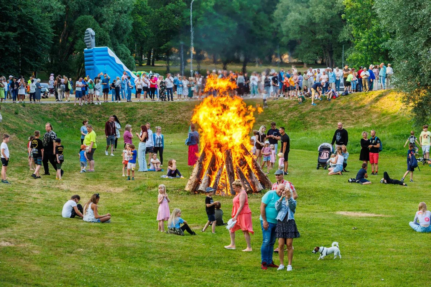 Eelmisel aastal peetud Valga linna jaanipidu linnapargis.