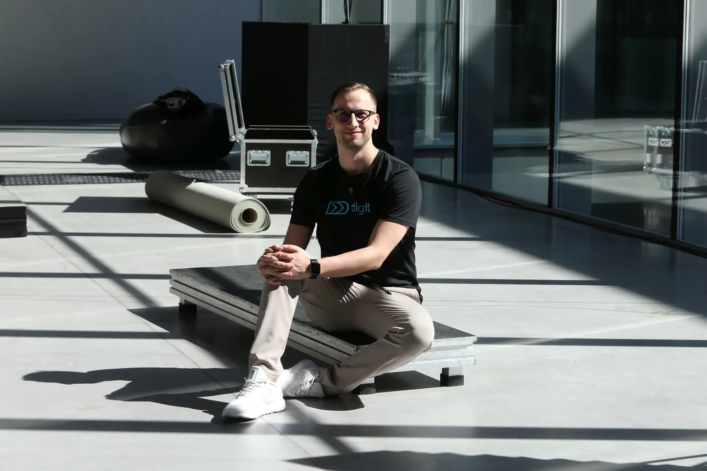 Digiti peakorraldaja Ermo Tikk homme Tartus Eesti Rahva Muuseumis konverents Digit ettevalmistusi tegemas.