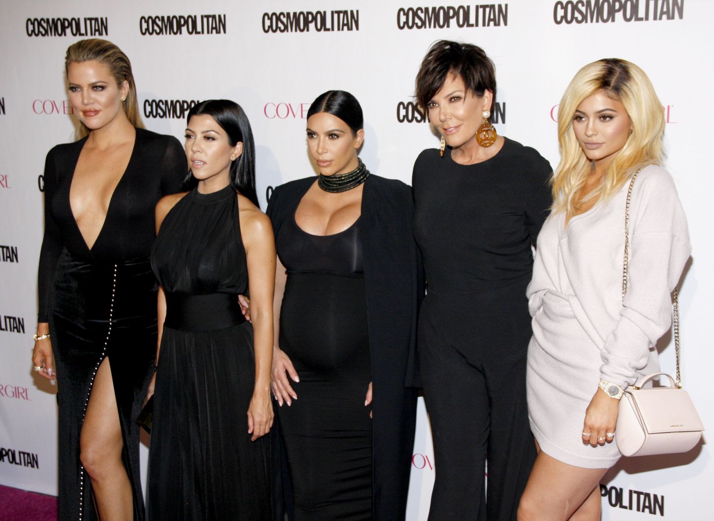 Khloe Kardashian, Kourtney Kardashian, Kim Kardashian, Kris Jenner ja Kylie Jenner 2015.