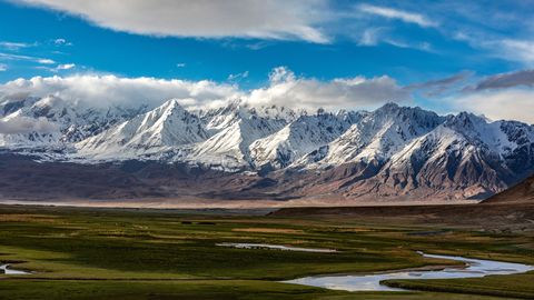 Latvijski alpinisti v Pamirju rešili dva kritično bolna alpinista