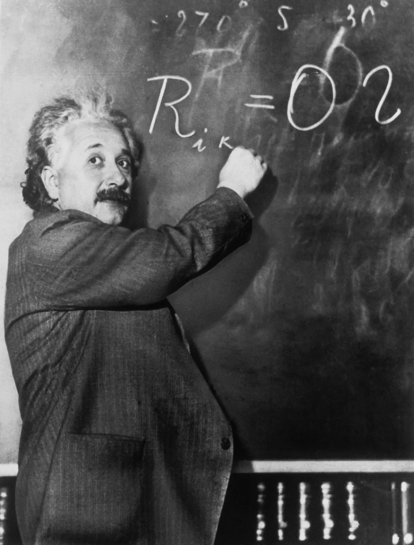 Albert Einstein (1931). Einstein on kunagi öelnud, et kujutlusvõime on tähtsam kui teadmised.