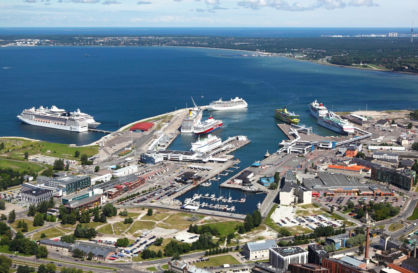 Таллиннский порт.