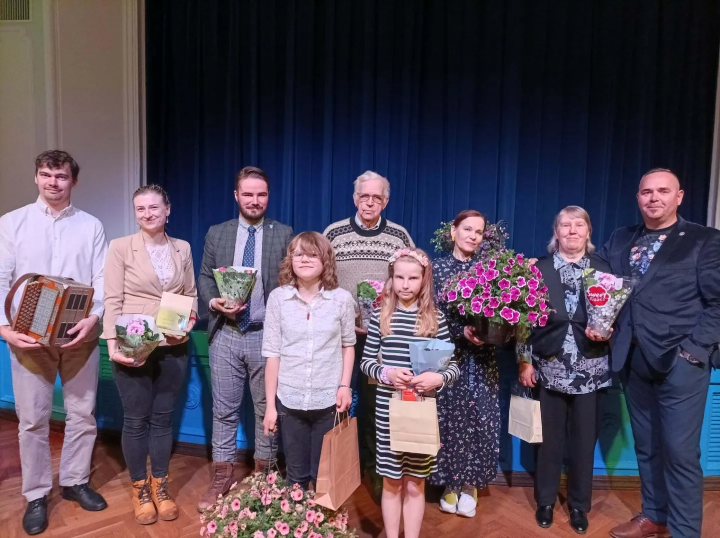 Teisipäeval leidis Otepää kultuurimajas aset neljanda Otepää valla riimkroonika konkursi pidulik tänusündmus.