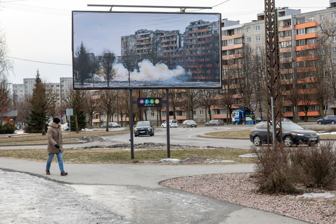 Уличный билборд начал показывать порно |