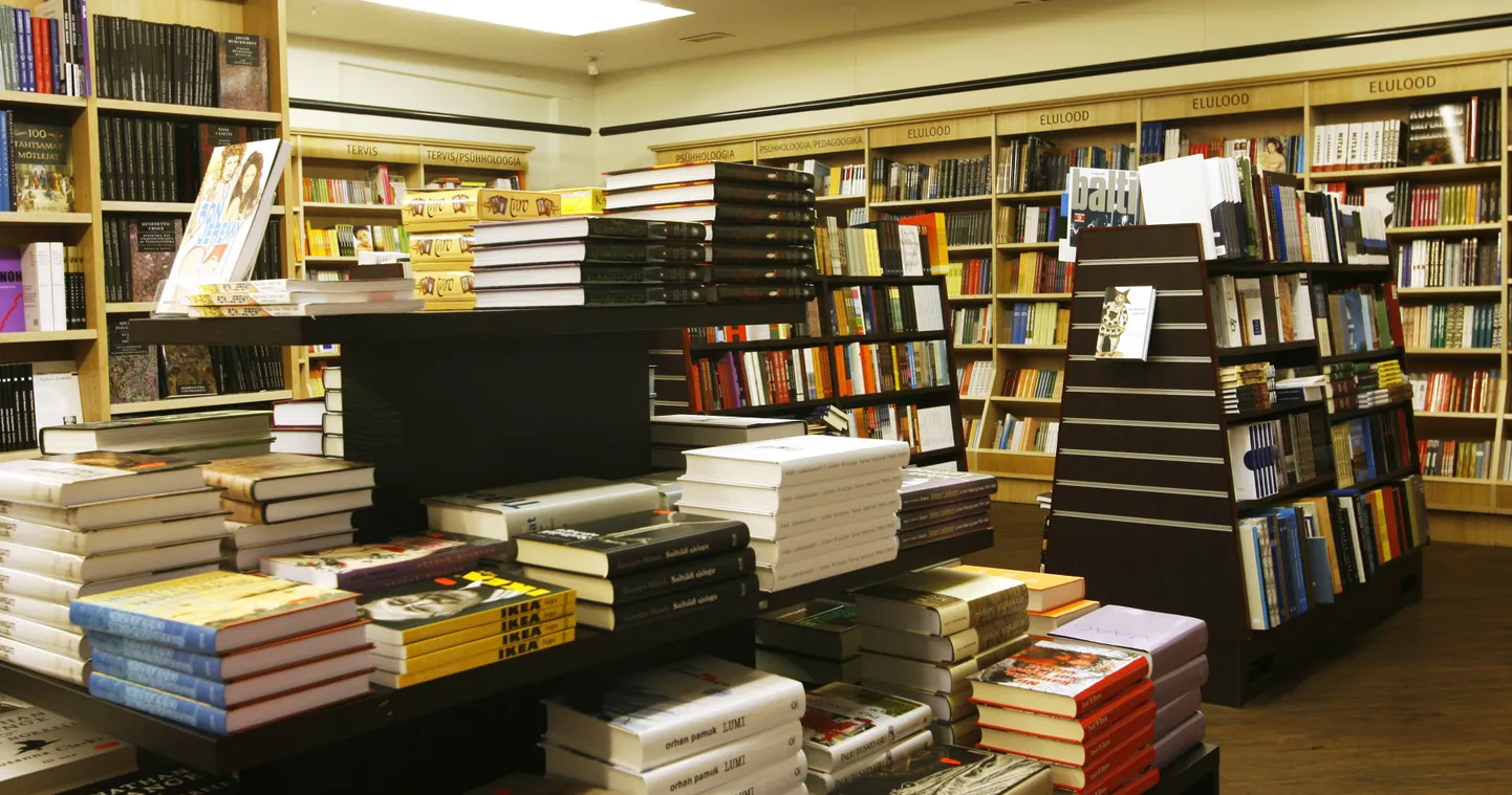 В книжном магазине можно встретить умного, интеллигентного и воспитанного мужчину