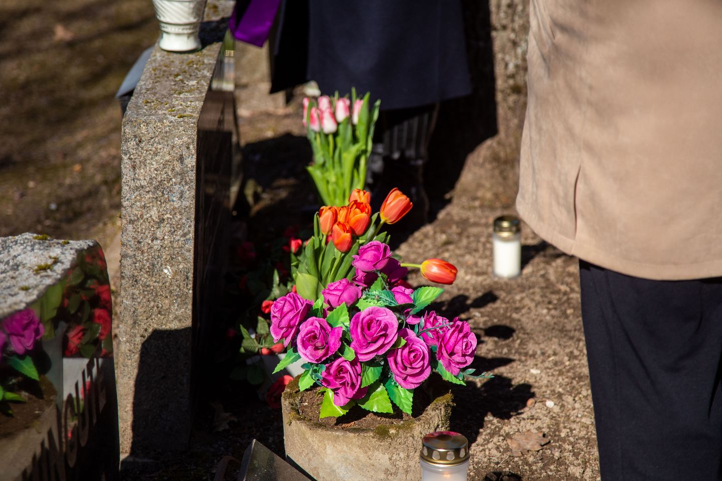 1994. aastal Mäos tulevahetuses hukkunud politseinike mälestusüritus  Sillaotsa kalmistul