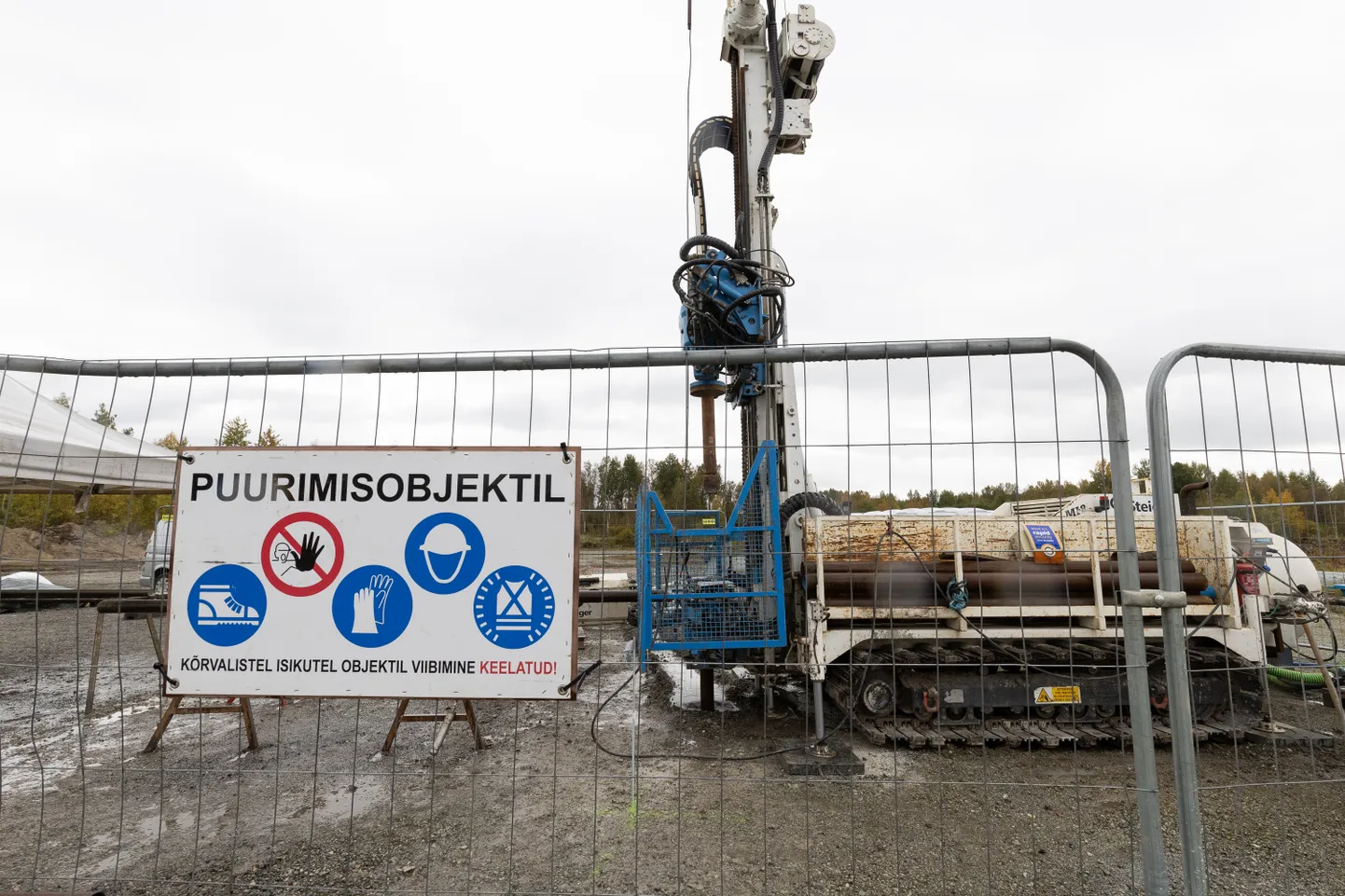 Fosforiidi testpuurimine Aru karjääris. Foto on illustratiivne.