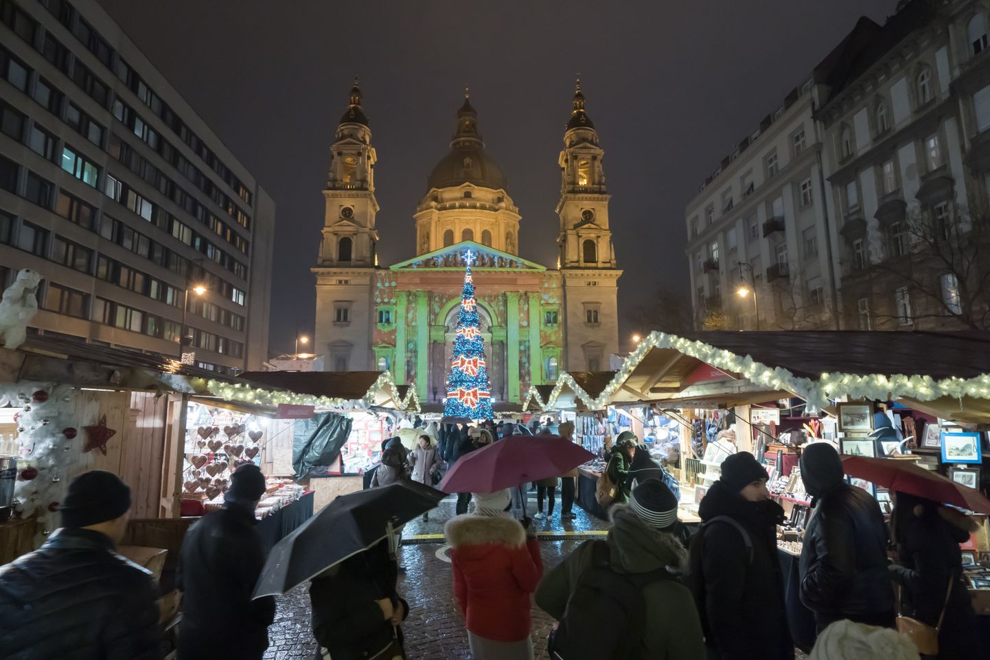Рождественская ярмарка в Будапеште.