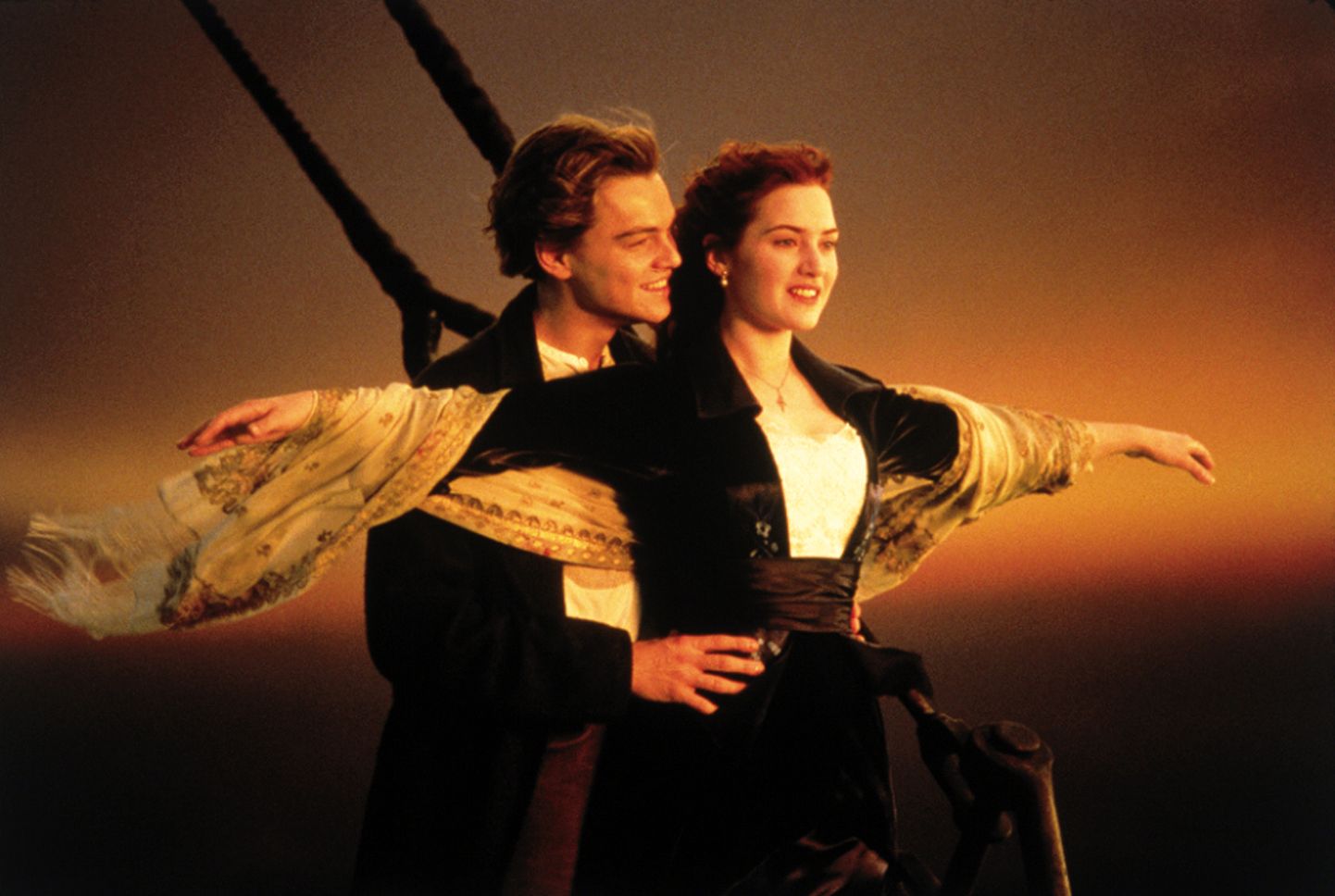Kaader 1997. aasta filmist «Titanic». Pildil Kate Winlset (Rose) ja Leonardo DiCaprio (Jack)