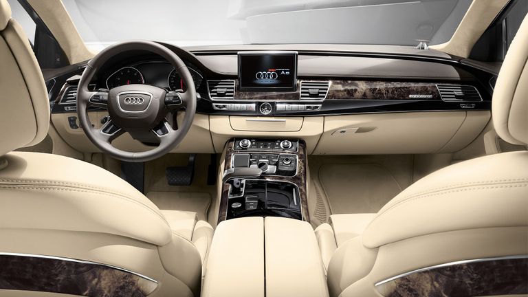 Audi A8. Иллюстративный снимок. 