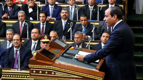 Egiptuse parlament andis rohelise tule võimalikule sõjalisele sekkumisele Liibüas