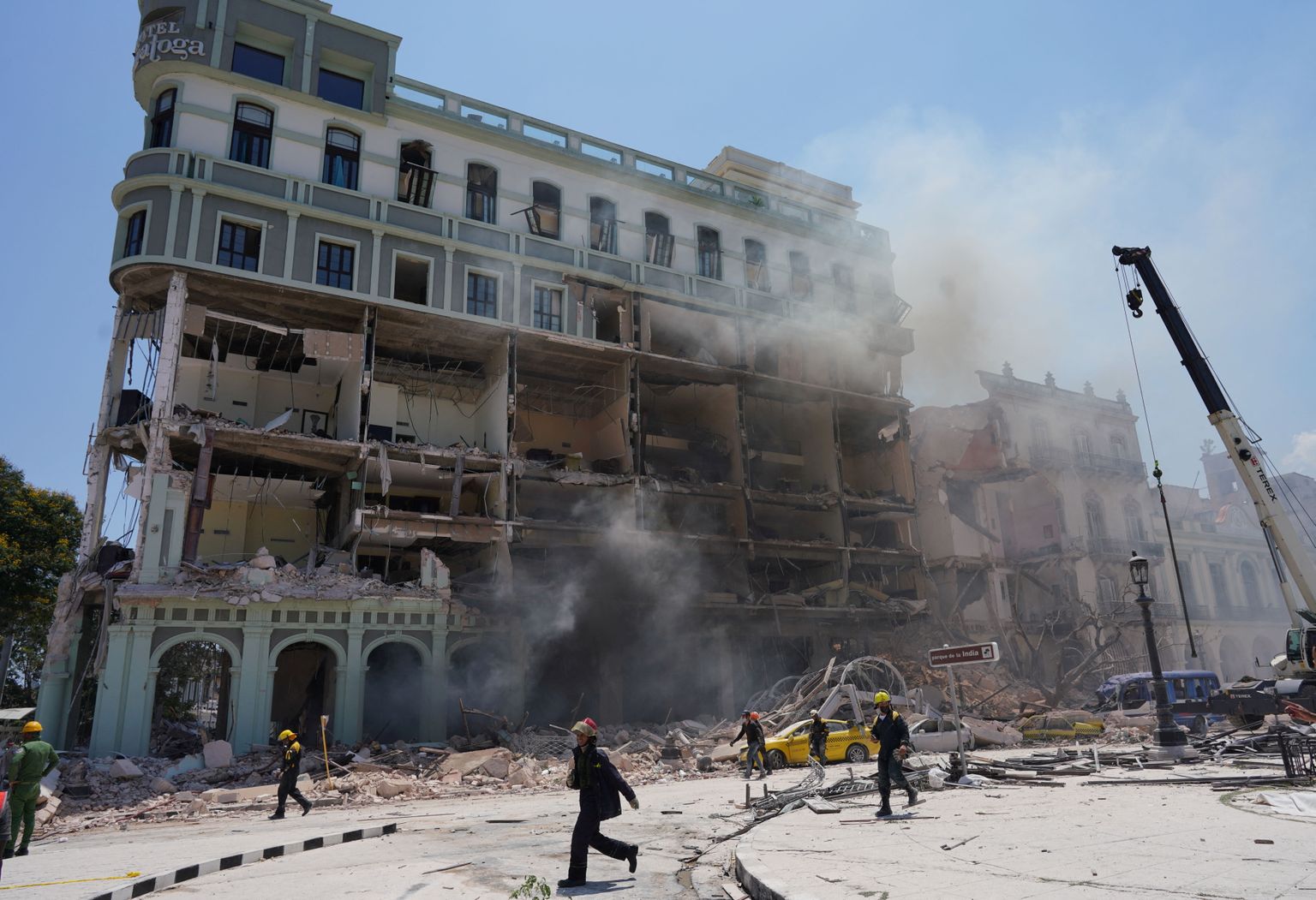 Взрыв в отеле Saratoga напротив Капитолия в Гаване