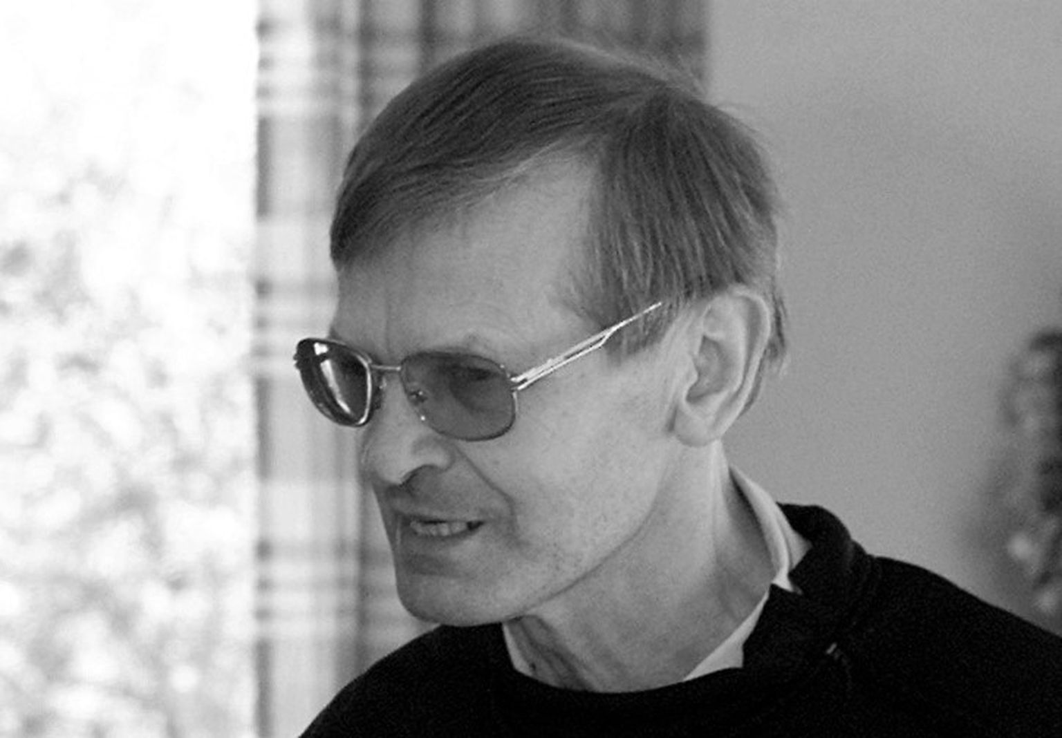 Filosoofiaprofessor Ülo Matjus 11. mail 2002 Otepääl peetud konverentsil «Keel ja filosoofia».