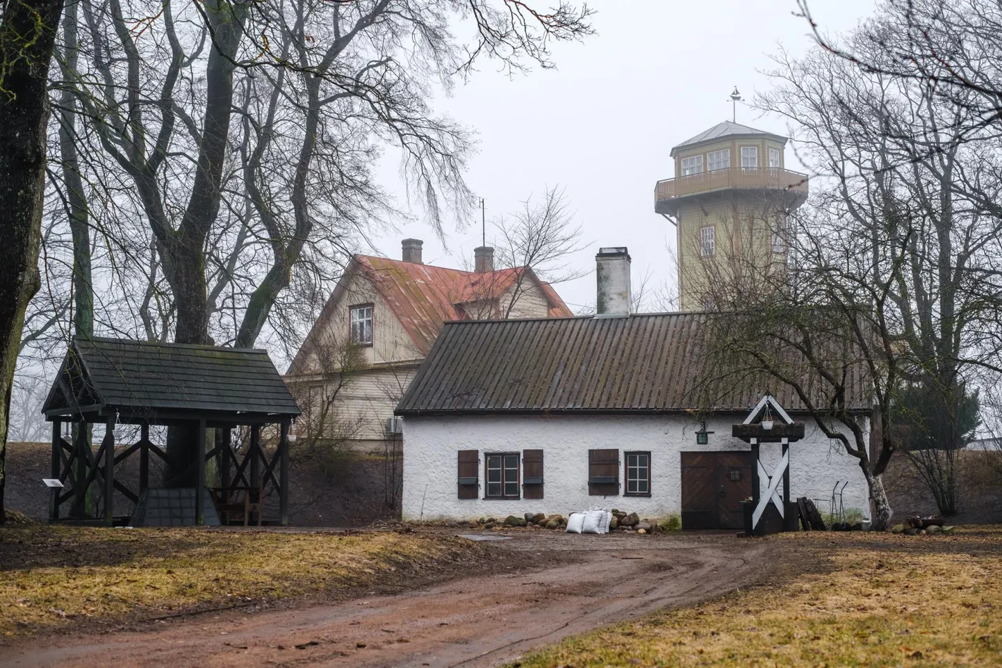 Eeti vanime tegutseva, Veenuse bastioni sepikoja kasutusotstarve muutub.