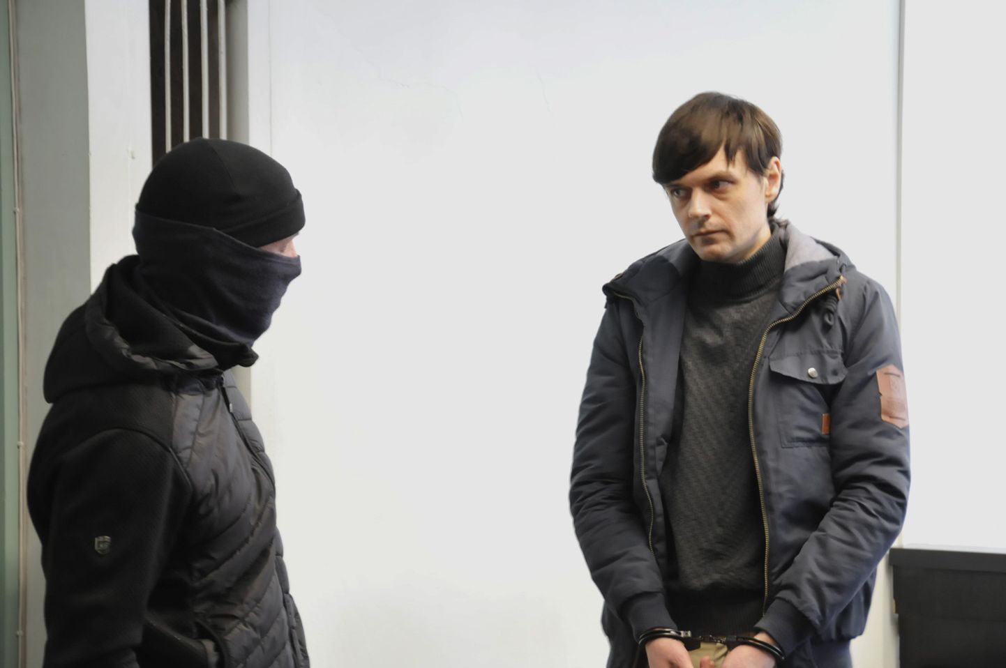 Beebivankriärimees Artem Zinchenko (paremal) eile Harju maakohtus, kus ta nõustus viieaastase vanglakaristusega Vene sõjaväeluure GRU kasuks luuramise eest.