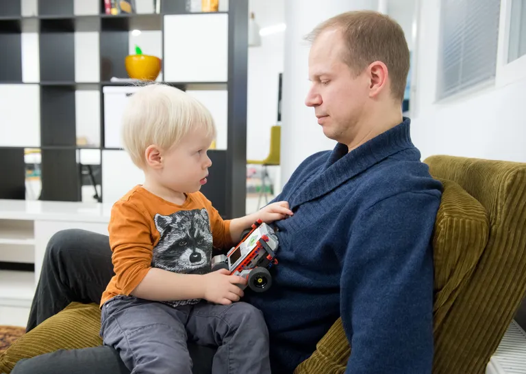 Siim Sebastian oma isa Kaidoga. Foto: