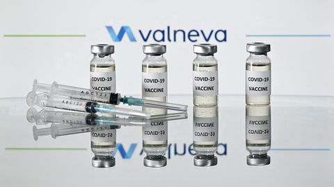EMA одобрило вакцину от COVID-19 производства Valneva