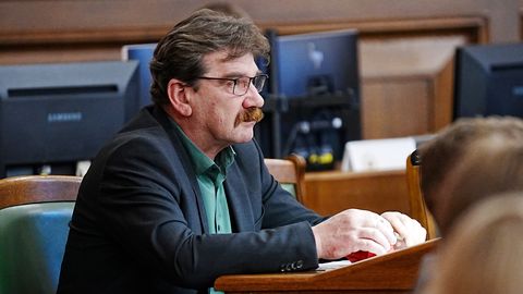 Pēc Kučinska došanās valdībā viņa vietā komisijas 