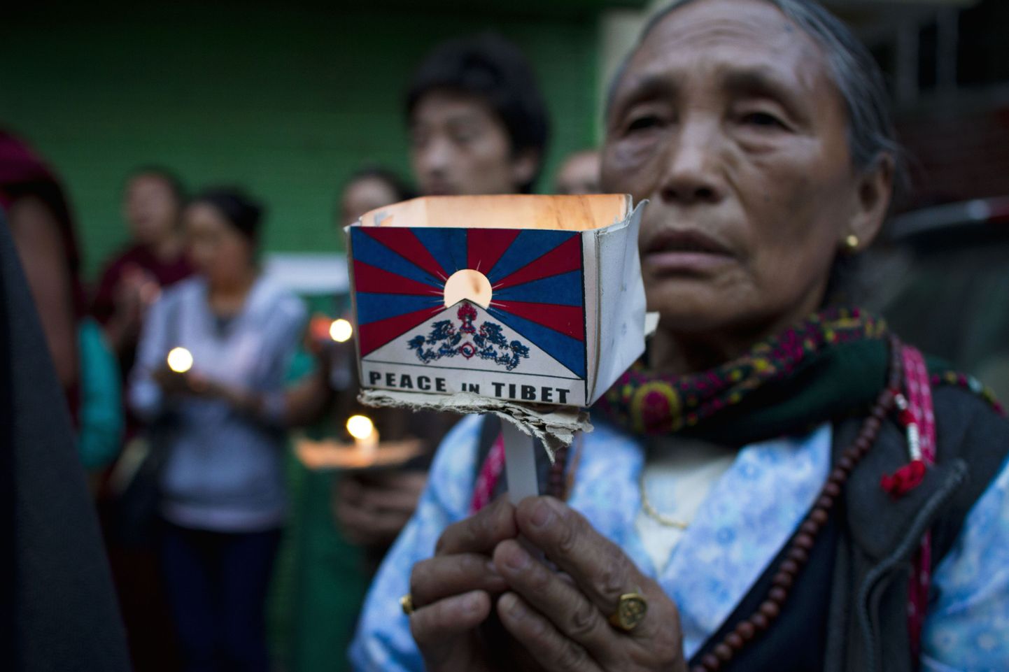 Eksiilis tiibetlased peavad hingepalvust süüdanud rahvuskaaslase eest.