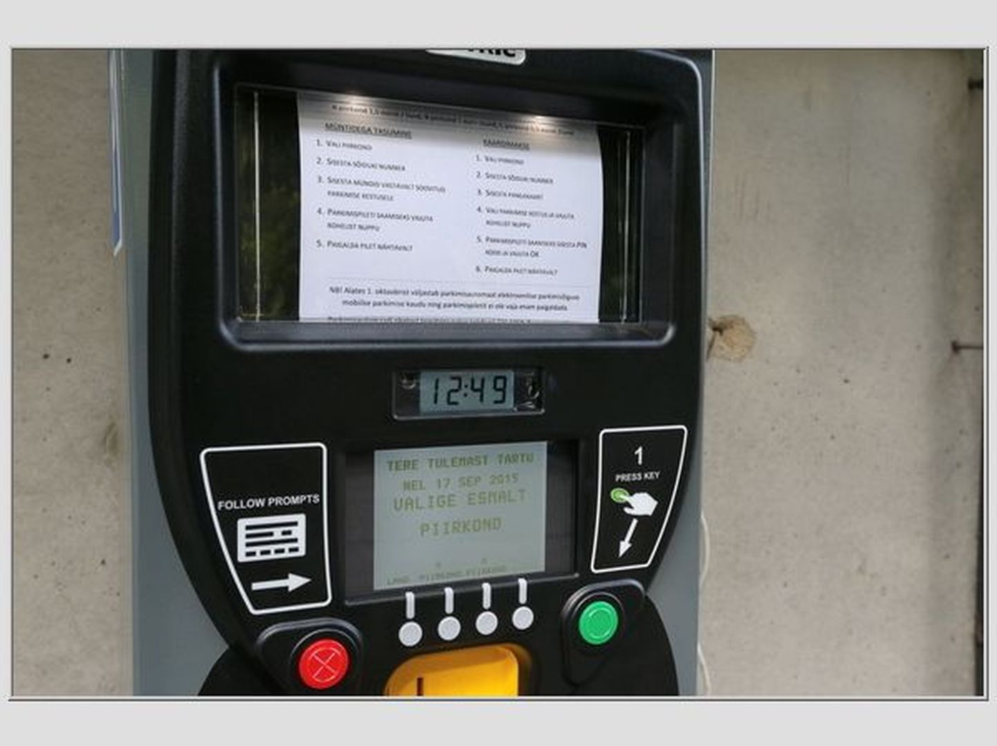 Vastsed parkimisautomaadid saavad oktoobri alguseks selgemad kasutusjuhised.