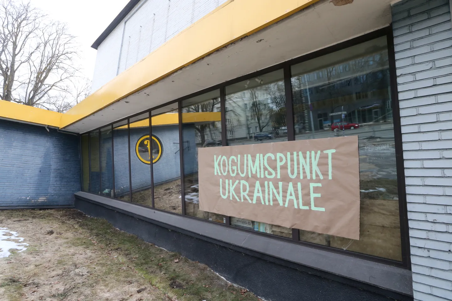 Jõude seisvast Ekraanist sai pagulasabi kogumispunkt.