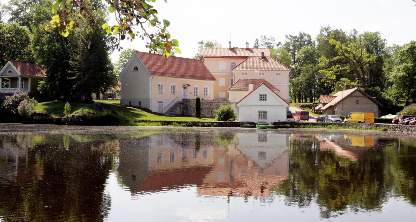 Euroopa parimaks ajalooliseks hotelliks kuulutatud Unique Hotelsi ketti kuuluv Vihula mõisa neljatärnihotell peab nagu teised majutusasutused hakkama saama broneeringute tühistamisest hoolimata.