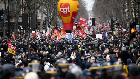 Prantsusmaal avaldatakse taas meelt Macroni pensionireformi vastu