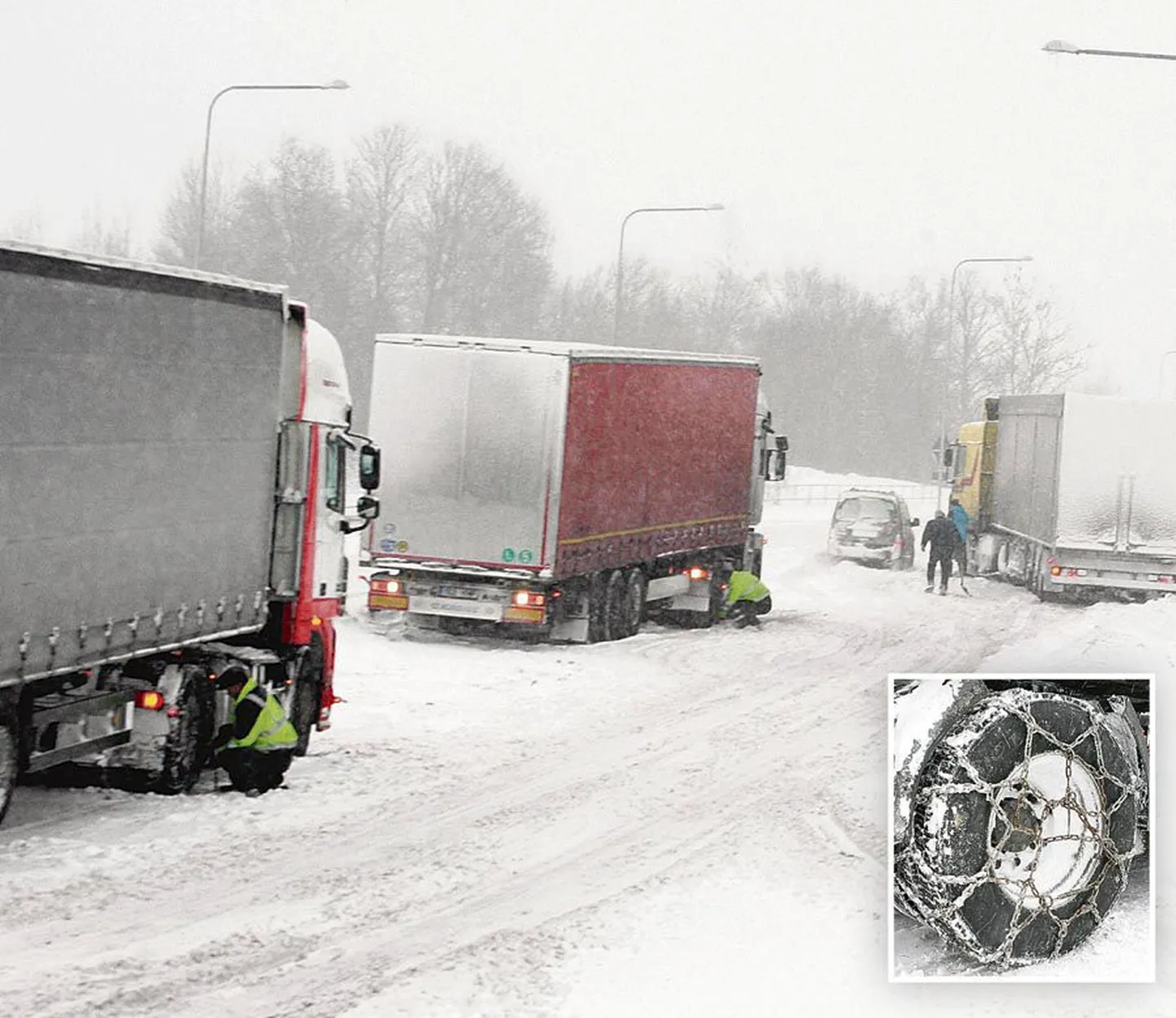 Eile hommikul jäid Viljandi Tartu väljasõidule jääva Viiratsi mäe libedusele alla kolm veoautot, mille juhid otsustasid lõpuks autorehvid ketistada.