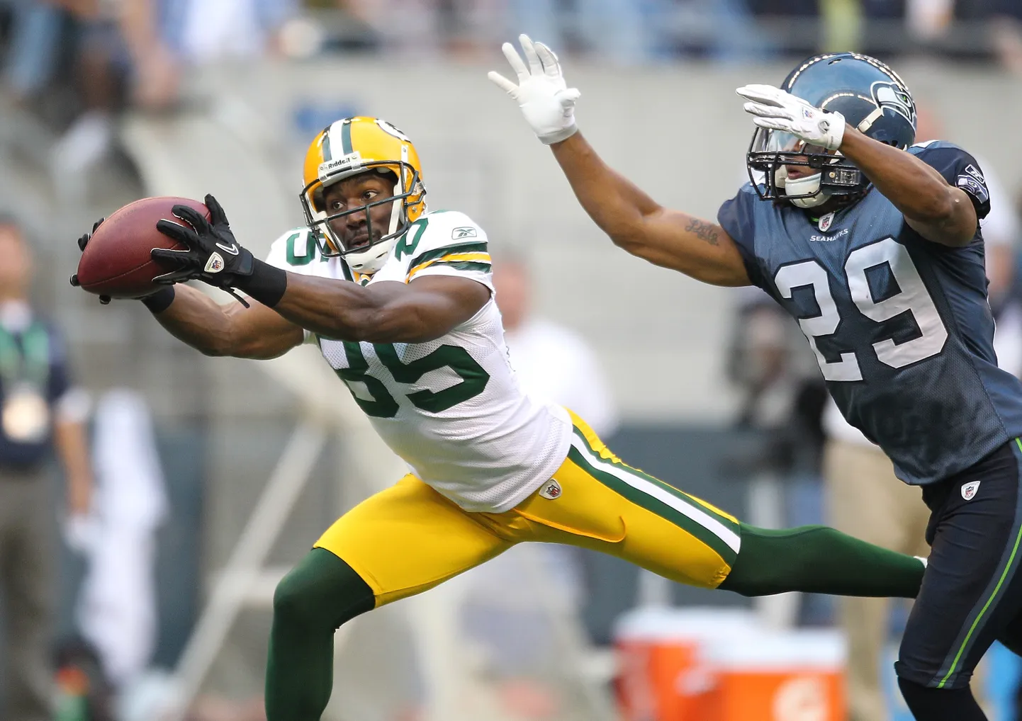 NFLi supertäht Earl Thomas (nr 29) sattus koroonajal tõsistesse pereprobleemidesse.
