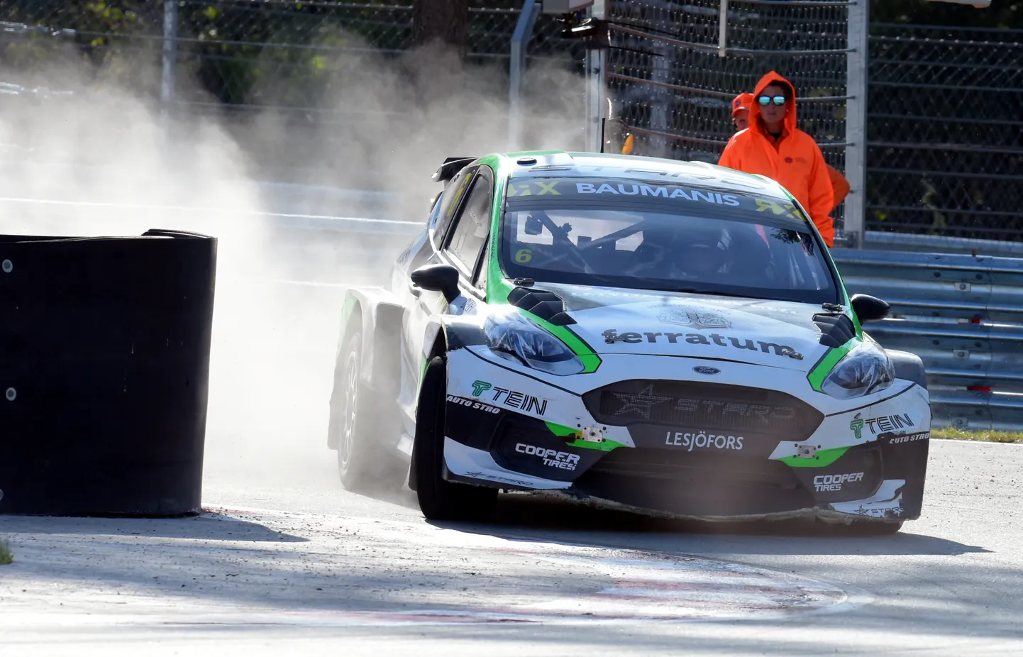 Rallikrossi MM-sarjas näeb põnevat võidukihutamist.